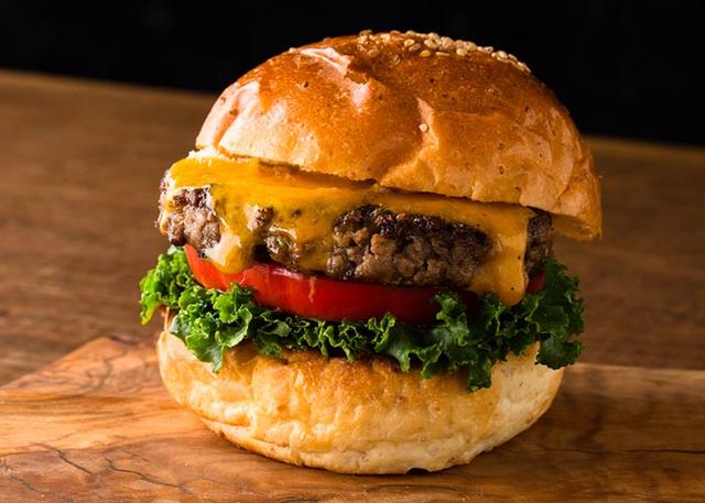 画像: 【ゼストキャンティーナ】神戸牛入り!肉厚ZESTバーガー