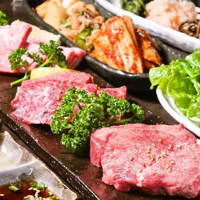画像1: 【新宿編】そうだ、肉食女子会しよう！和牛ローストビーフにインスタ映えなド迫力肉、ぶっちゃけトークも美活もできる女子垂涎の食べ放題４選！