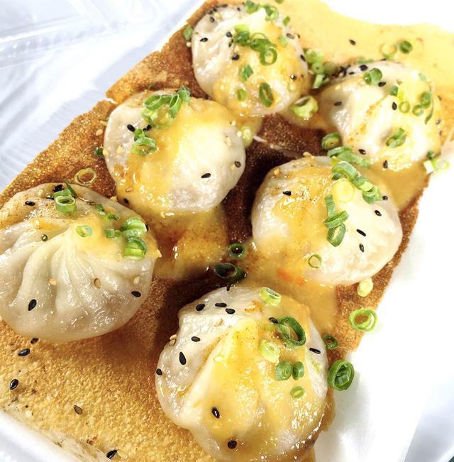 画像: 「肉フェスvs餃子フェス」出店店舗紹介：大流行中のアジアンフード「焼小籠包」の最新形が味わえる！「鼎's by JINDINROU」