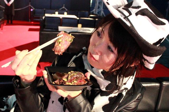 画像2: 【関西初】M-5　鉄板焼 ごっつい 超希少 牛ヒレひも肉一本焼〜ごっつい秘伝のたれ〜