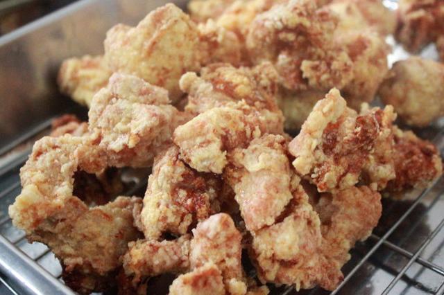 画像: 見よ、この黄金色の輝きを！今回は肉フェスでしか味わえない限定品が登場！