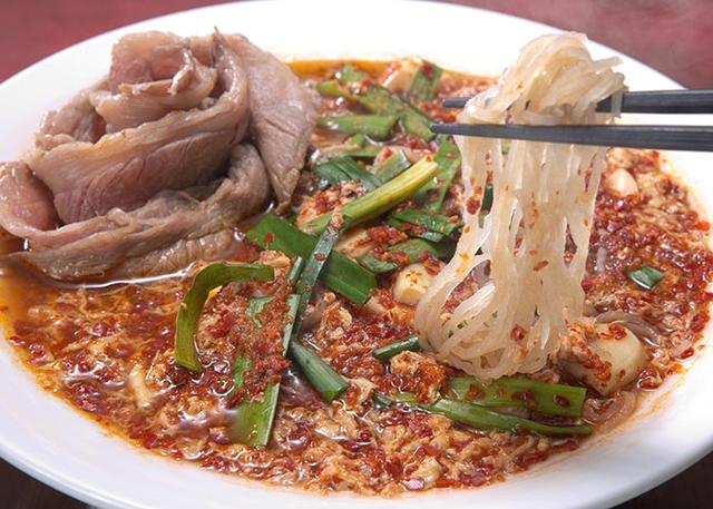 画像: 食べ処 かいか「宮崎牛辛麺 」